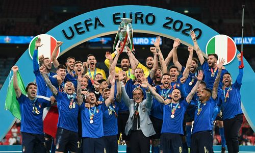 意大利夺得欧洲杯冠军评论（意大利夺得欧洲杯冠军评论了吗）